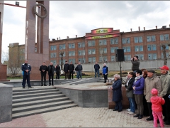 В Ленинском районе на мемориальном комплексе в честь 70-летия Победы высадили 70 деревьев. 