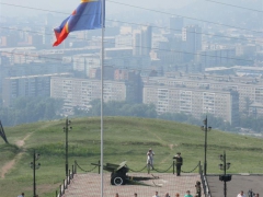 В честь празднования Дня города на Караульной горе подняли флаг Красноярска