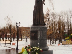 В городе Назарово Красноярского края состоялось открытие памятника народной артистке СССР Марине Ладыниной