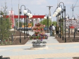 Для благоустройства площади перед ТК «Сибирский Молл» (г. Новосибирск) использованы малые архитектурные формы компании «Стимэкс»