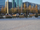 Центральная площадь у монумента «Байтерек» в Астане, республика Казахстан